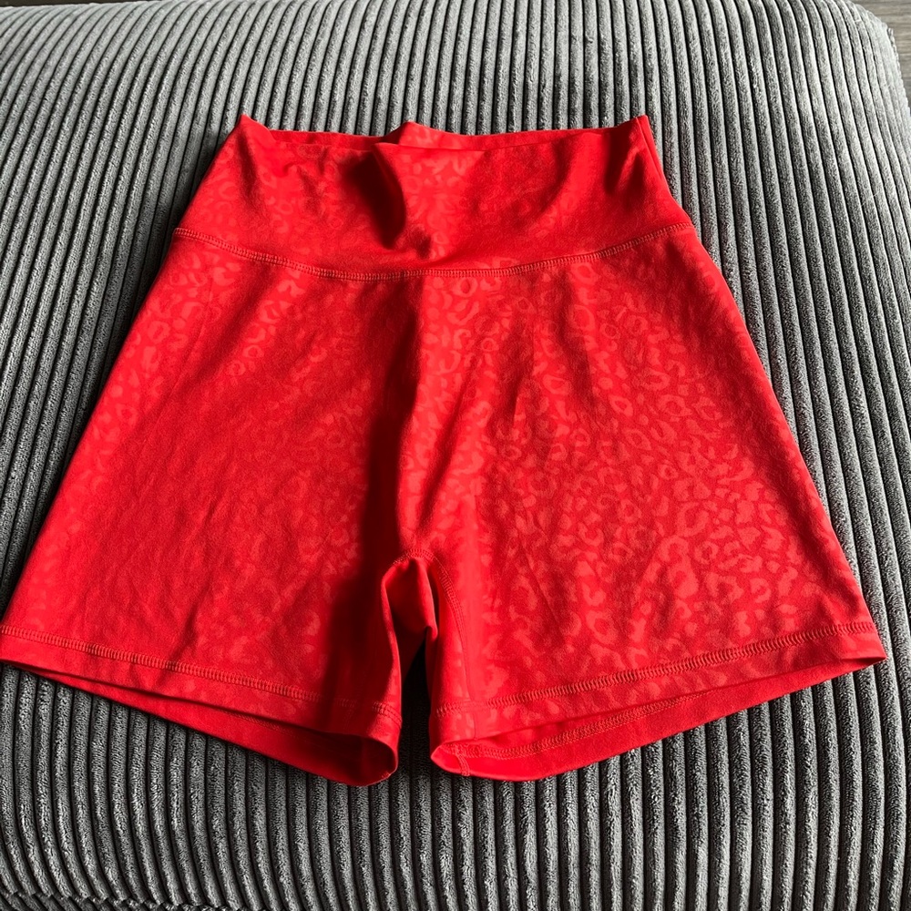 Buffbunny Rebel Short 4” inseam L
